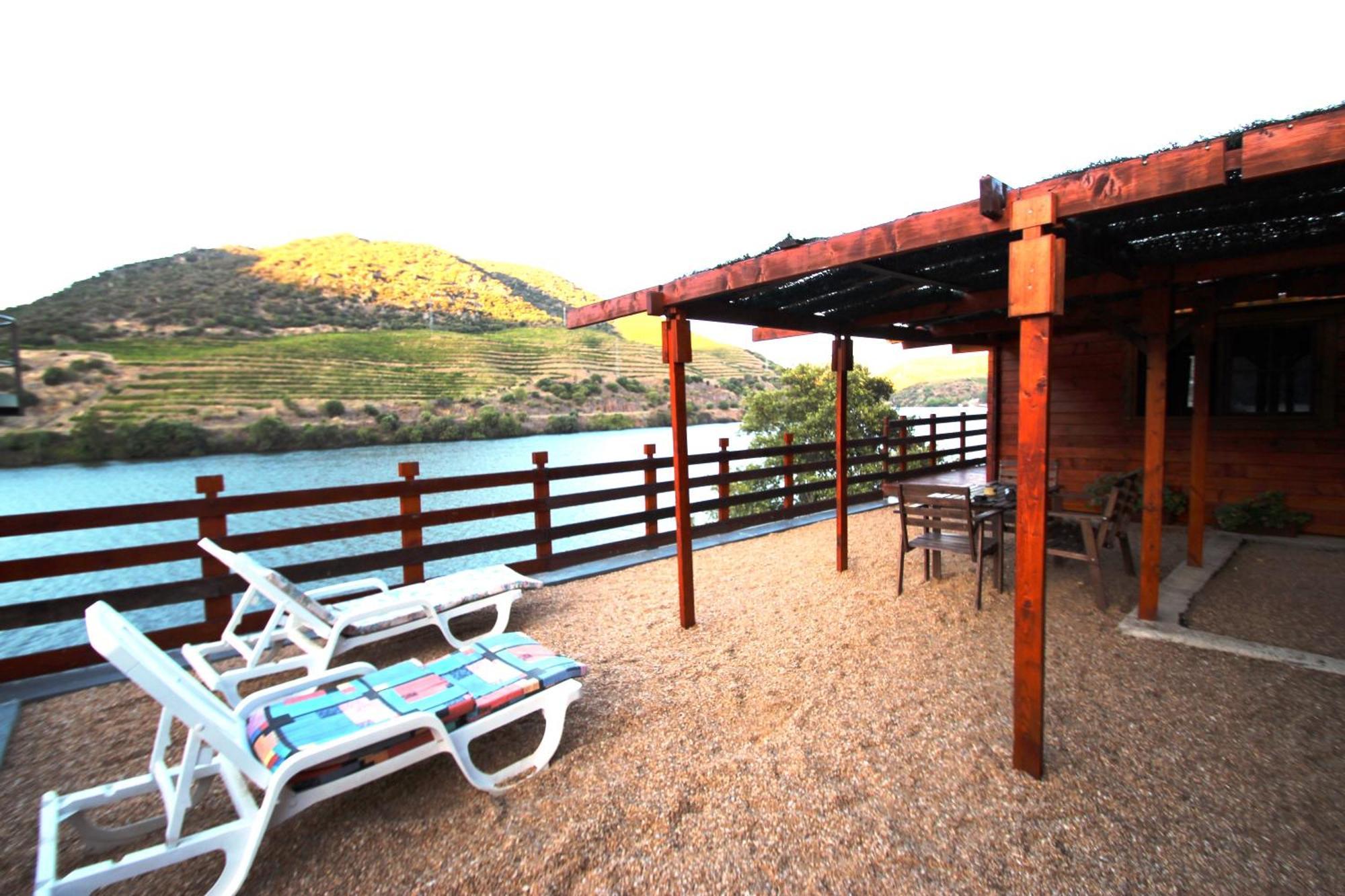 Douro Yacht Charter & Bungalows São João da Pesqueira Habitación foto